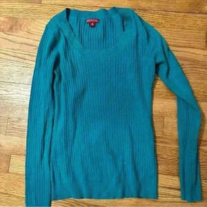Merona ribbed sweater women M 30% ACRYLIC 30% RAYON 25% NYLON 15% POLYESTER